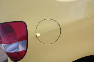 VW Fox 5Z Tankdeckel Klappe Tankklappe Deckel Tank gelb LY1C - Bild 1
