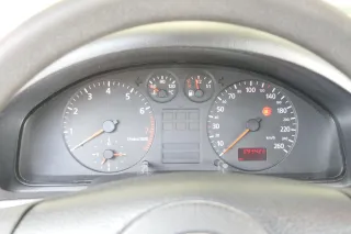 Audi A4 B5 Tacho Tachometer Kombiinstrument 294000km 8D0919861C Benziner 1,8 ADR - Bild 1