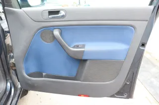 VW Golf Plus 5M 4x Türverkleidung Verkleidung Tür vorn hinten links blau - Bild 1