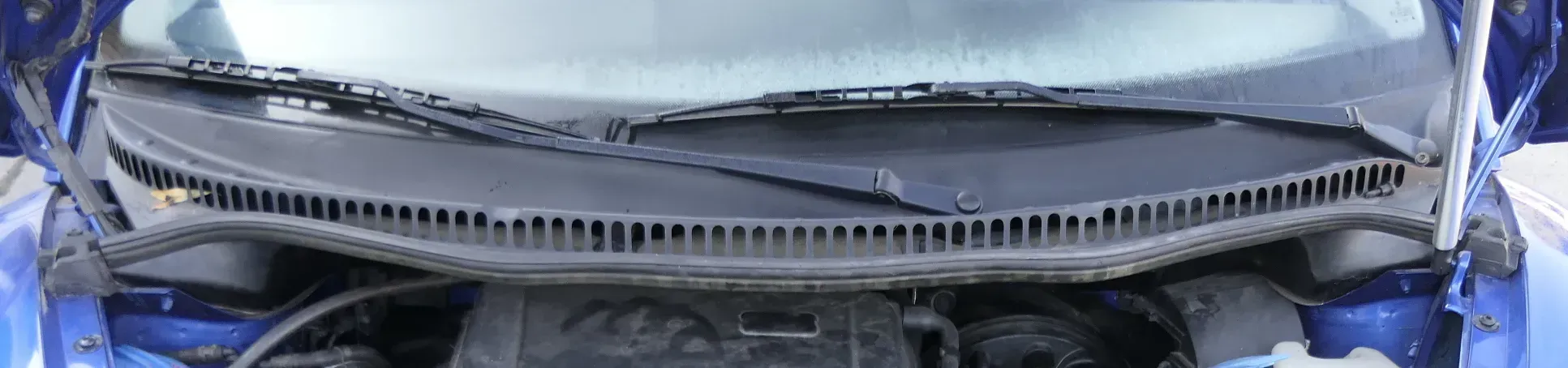 VW New Beetle Abdeckung Windlauf Verkleidung Wischer Wasserkasten Wasserabweiser - Bild 1