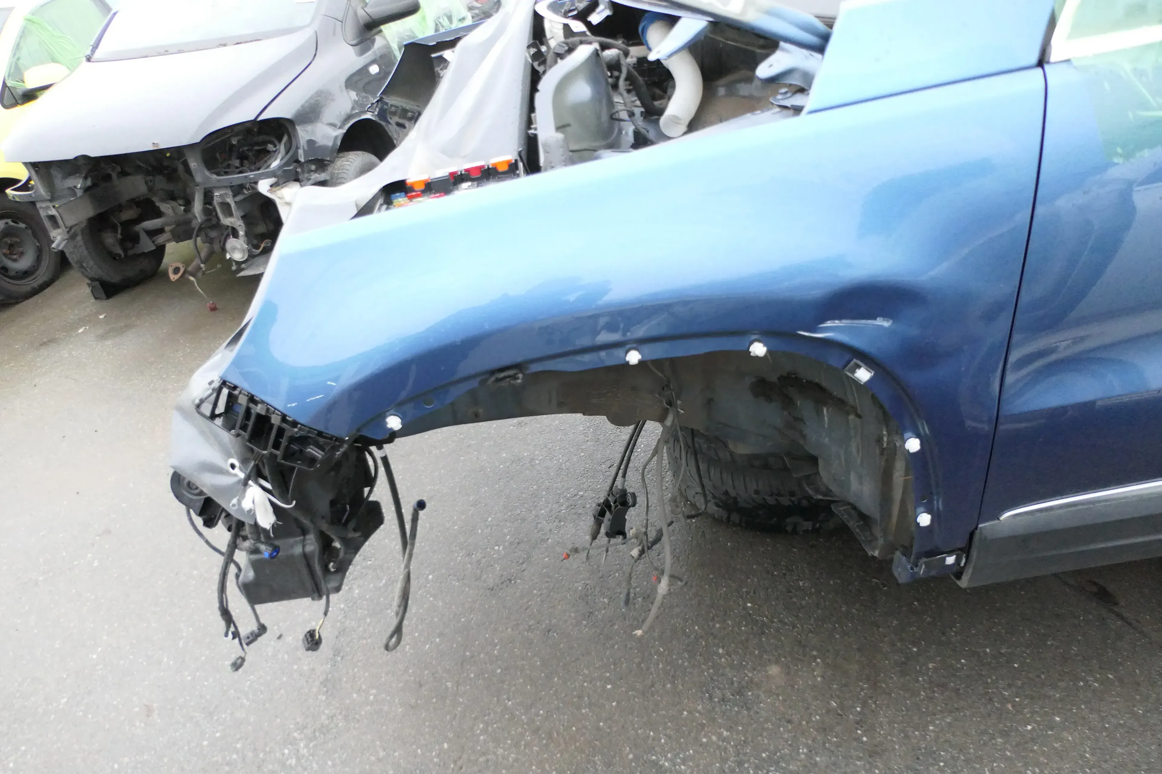 VW Tiguan Kotflügel vorne links blau LA5J original 5N0821105A - DELLEN - Bild 1