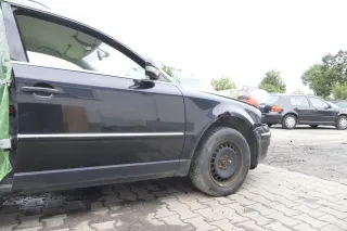 VW Passat 3B 3BG Kombi + Limo Tür vorne rechts Beifahrertür schwarz LC9Z chrom s - Bild 1