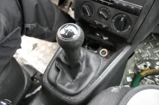VW Golf 4 Bora Schaltknauf Schaltsack Schaltknüppel schwarz Benziner 5-Gang - Bild 2