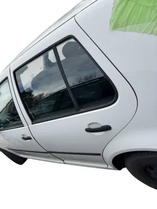 VW Golf 4 Limousine Tür hinten links weiß LB9A (KEINkombi) ohne Anbauteile - Bild 1