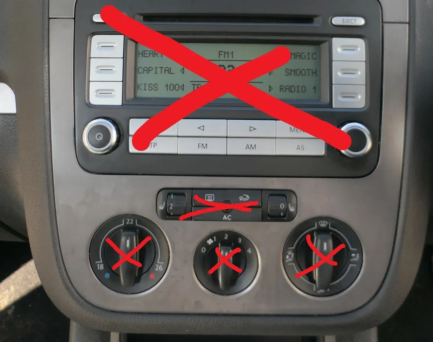 VW Golf 5 Mittelkonsole Blende Abdeckung Radio 1K0858069H Verkleidung edelstahl - Bild 1