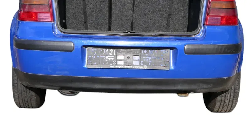 VW Golf 4 Limousine Stoßstange hinten Heckstoßstange Stoßfänger blau LW5Z - Bild 1