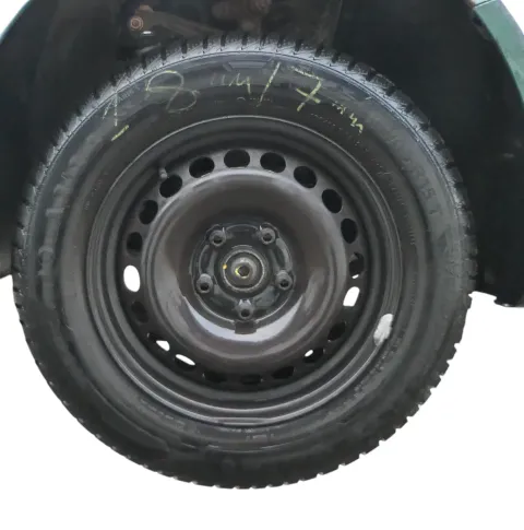 1x A4 B5 A6 4B Passat 3BG Felgen Reifen Winterreifen M+S 195/65 R15 91T 7-8mm VR