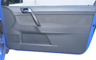 1x VW Polo 9N Türverkleidung Verkleidung Tür vorne rechts 2/3-Türer Griff Öffner - Bild 1
