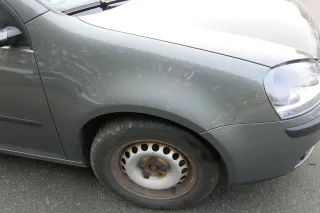 VW Golf 5 V 1K Kotflügel vorne rechts grau LA6Q - Bild 1