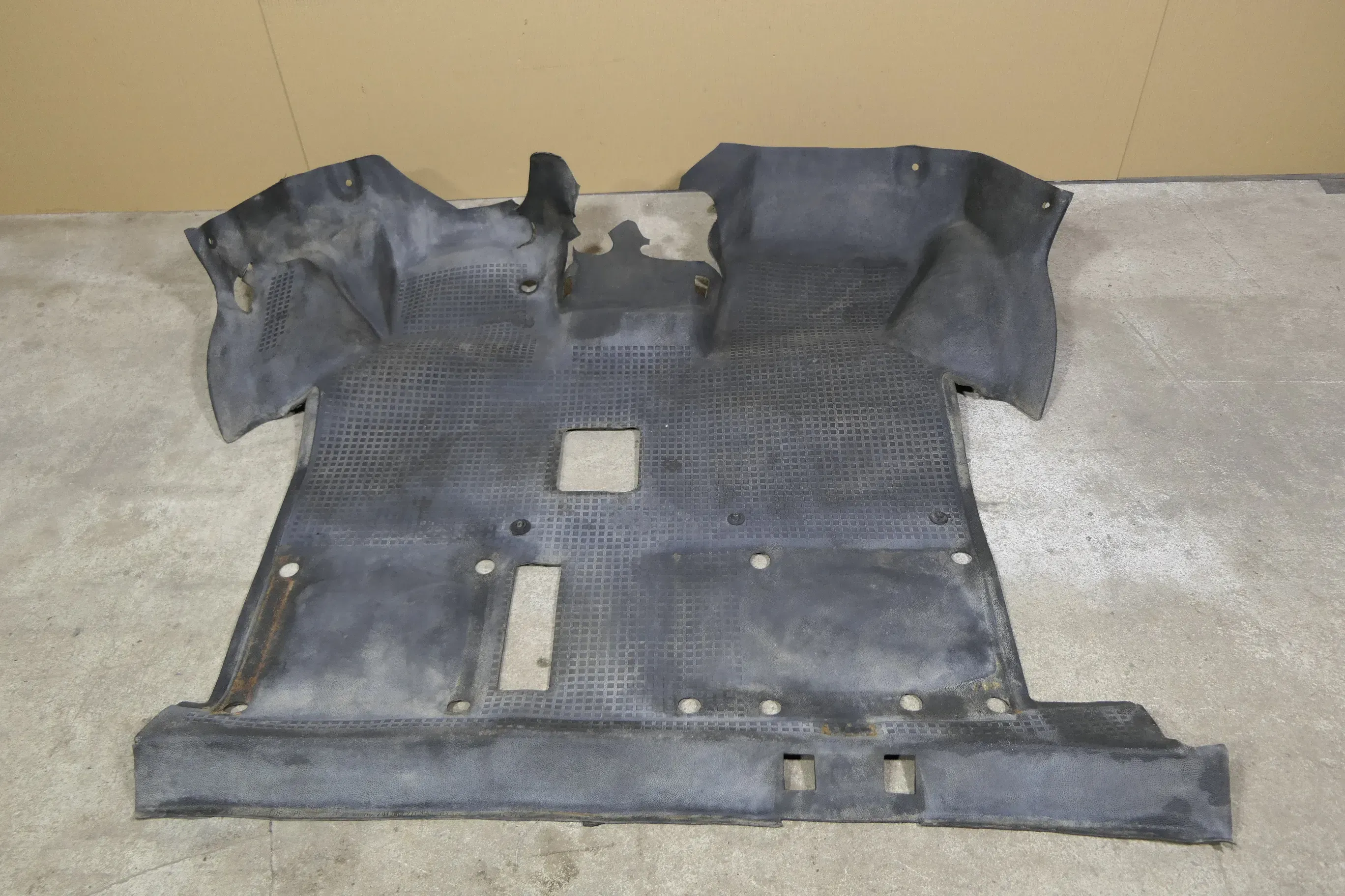 VW T4 Teppich Innenraumteppich Innen Boden Bodenbelag vorne 7D1863711AD - Bild 1