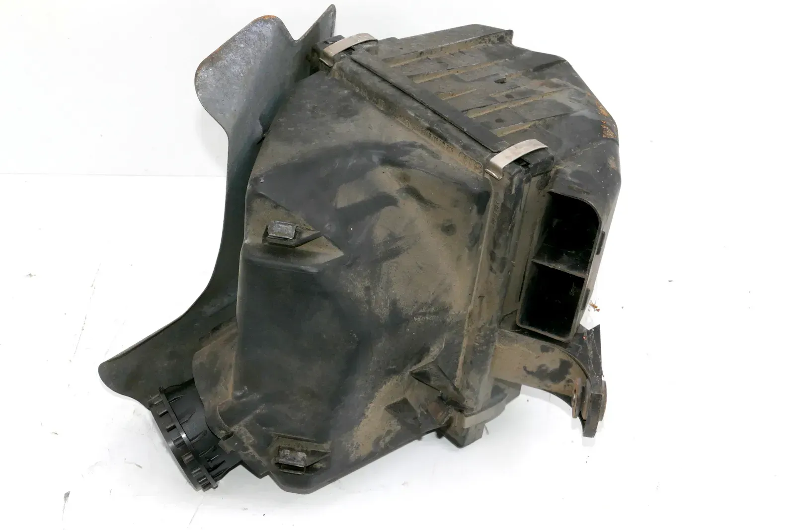 VW Passat 3B Luftfilterkasten Deckel Luftfilter 1,6 AHL oder 1,8 ADR 058133837E - Bild 1