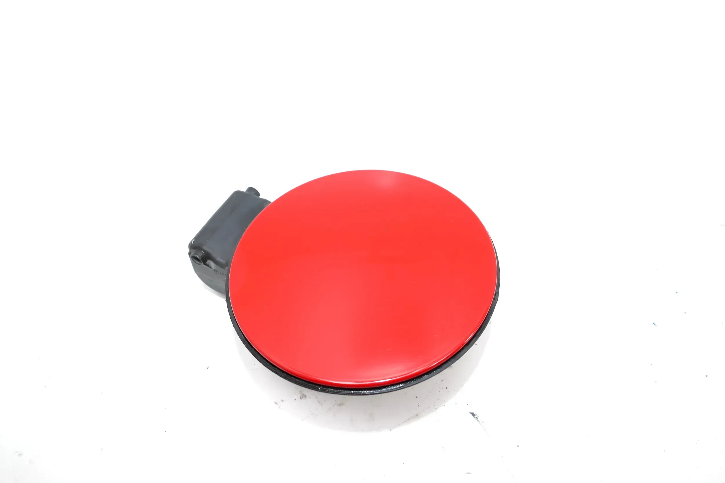 VW Golf 4 Limousine Tankdeckel Deckel Tank Tankverschluß rot LP3G - Bild 1