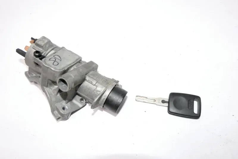 Audi A6 4B Zündschloß Schloß Zündung Schlüssel 4B0905851 mit 1x Schlüssel - Bild 1