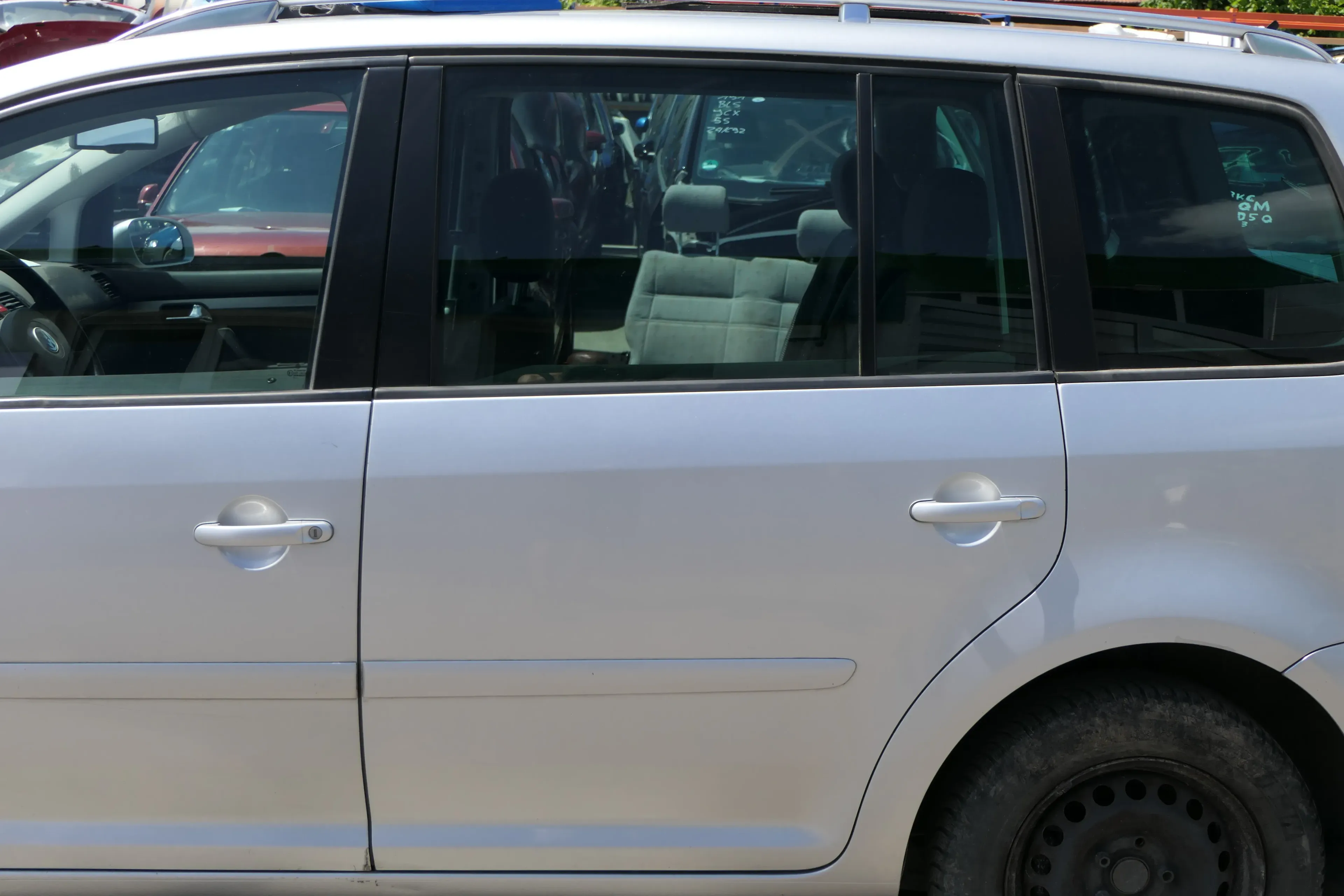 VW Touran 1T3 1T Tür hinten links Fahrerseite silber LA7W reflexsilber 189,99 - Bild 1