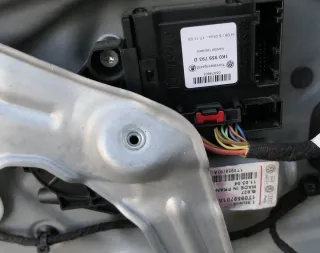 VW Touran Altea elektrischer Fensterheber Motor links 1T0959701C 1K0959793D - Bild 1