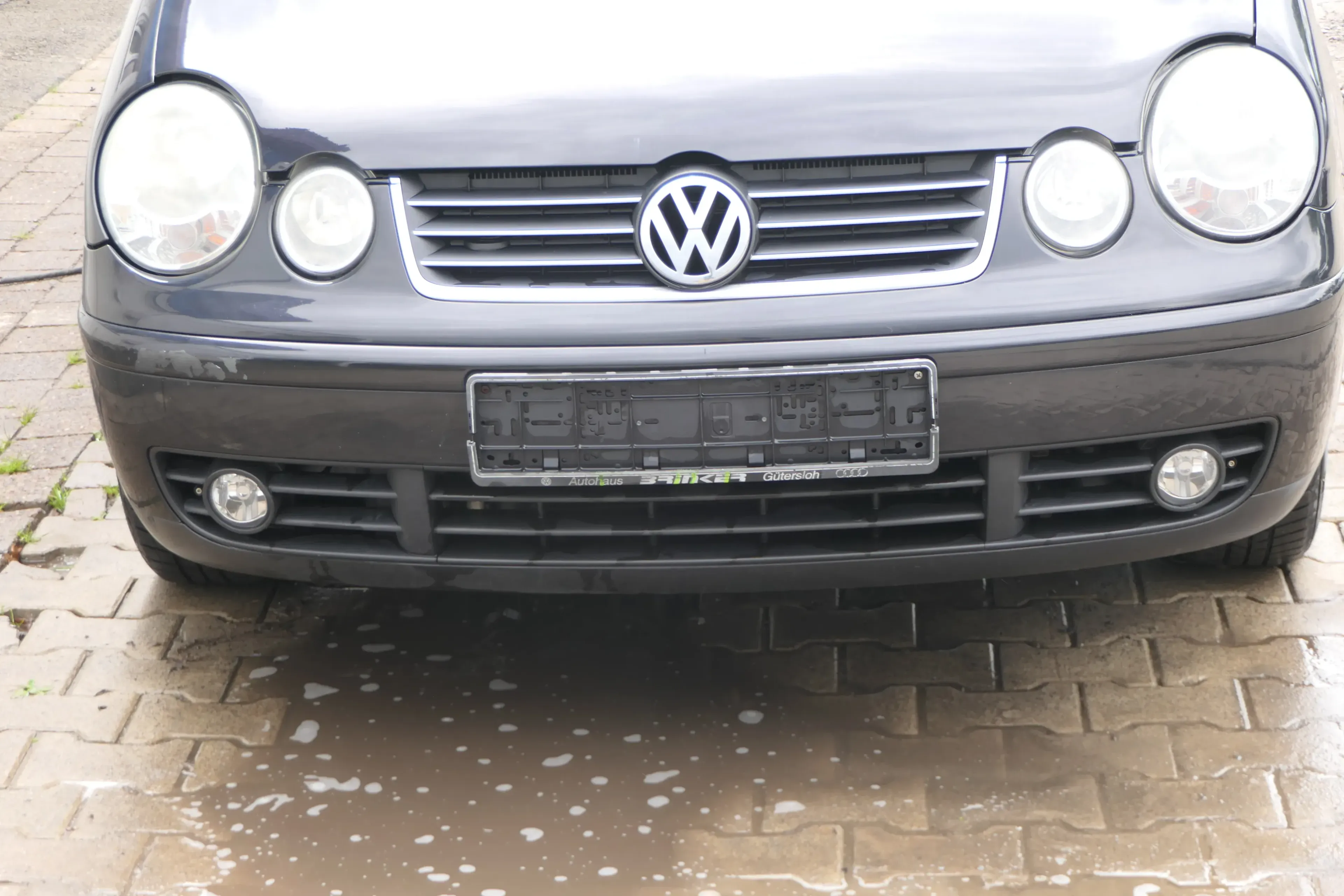 VW Polo 9N Stoßstange Frontstoßstange vorne schwarz LC9Z - Bild 1