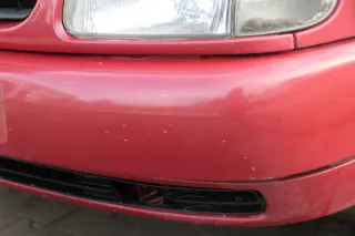 VW Polo 6N Stoßstange vorne 2-geteilte Frontstoßstange rot braun LC3M Stoßfänger - Bild 4
