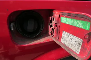 VW Passat 3A 35i Kombi Tankdeckel Klappe Tankklappe Deckel Tank rot LY3D - Bild 2