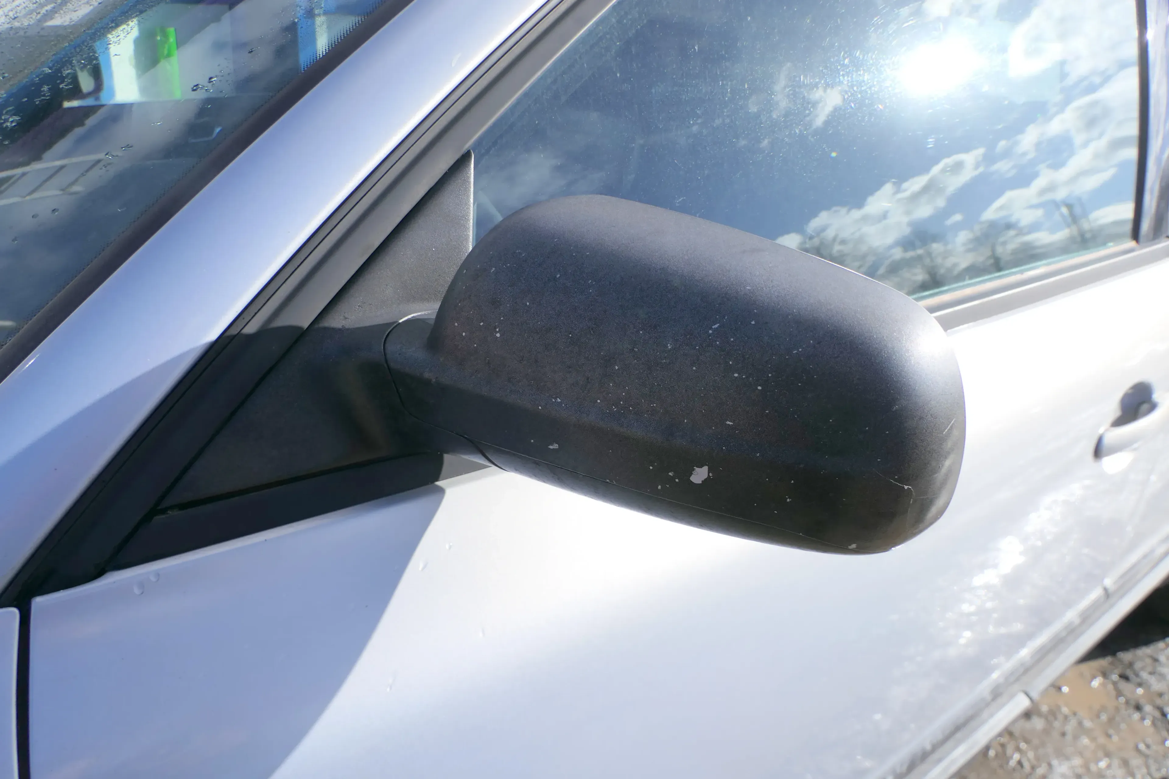 VW Passat 3B 3BG elektrischer Spiegel Außenspiegel links mit Glas schwarz matt. - Bild 1