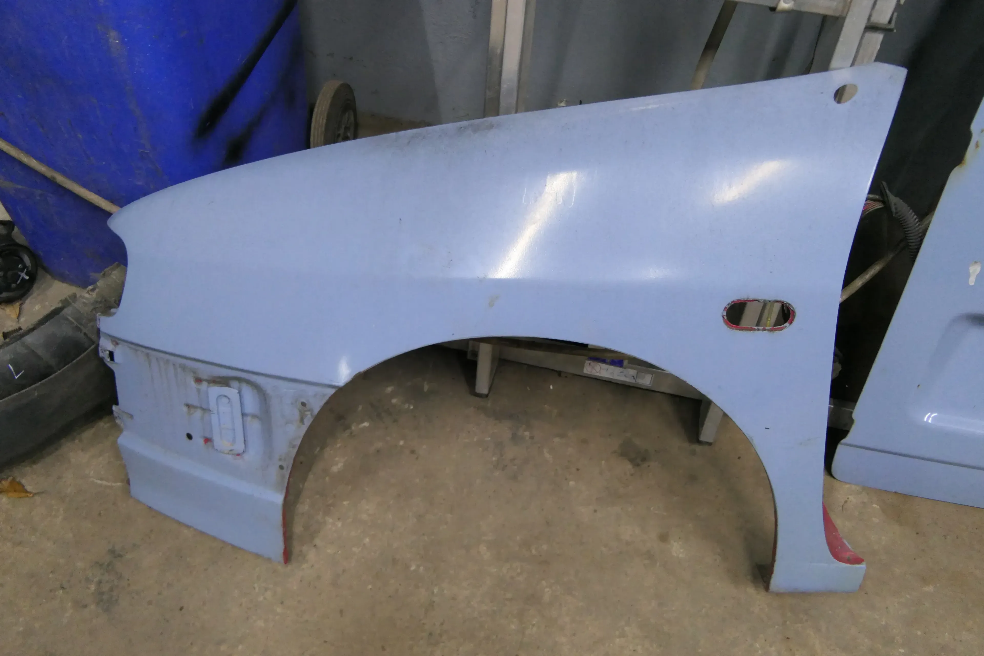 VW Caddy 9K Ibiza 6K Kotflügel vorne links blau - 6K0821021B  bis Bj.1996 - Bild 1