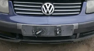 VW Passat 3B Stoßstange vorne Frontstoßstange Stoßfänger blau LN5Y + Grill - Bild 7