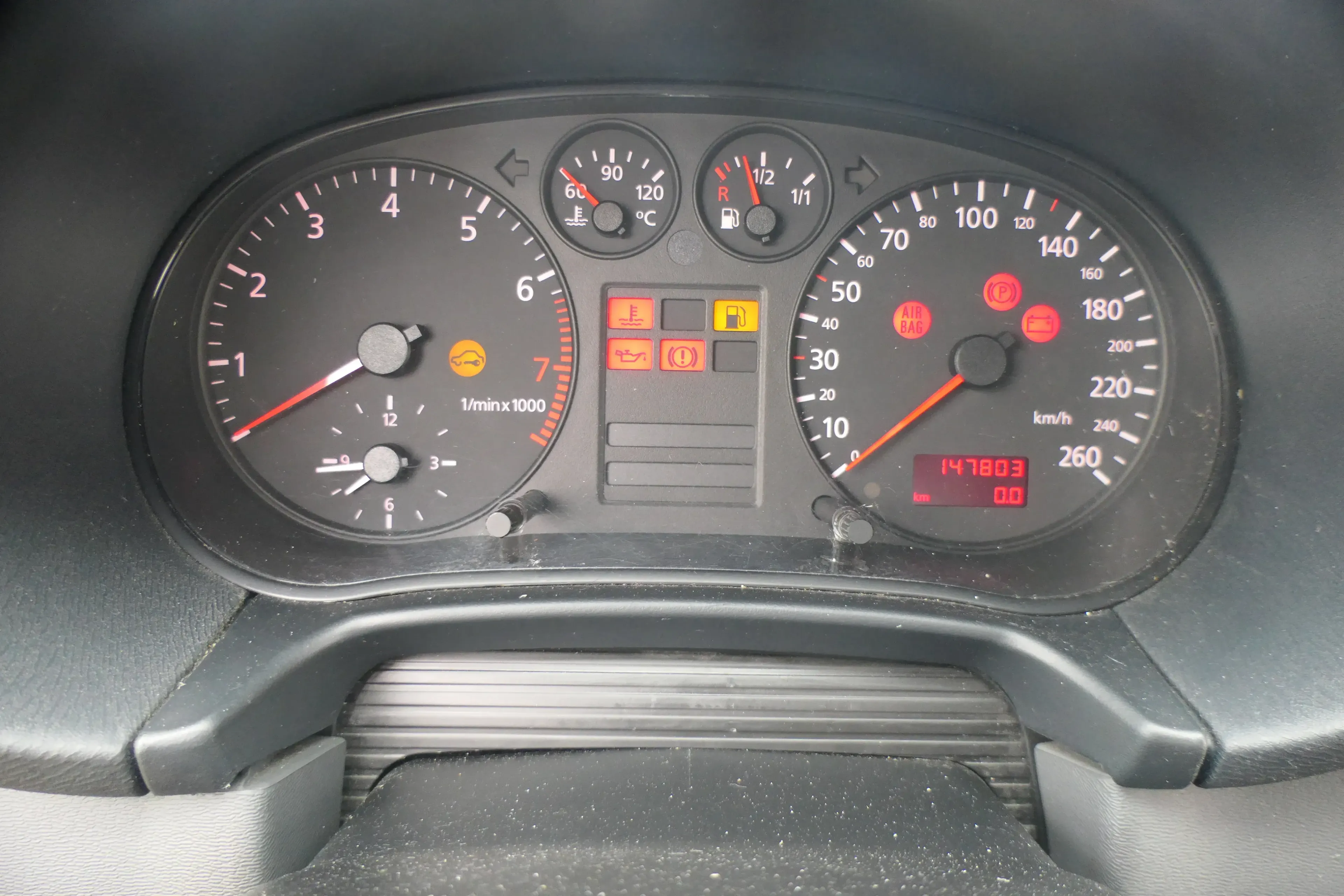 Audi A3 8L Tacho Tachometer Kombiinstrument 147.000km 8L0919860E Benziner 1,6 - Bild 1