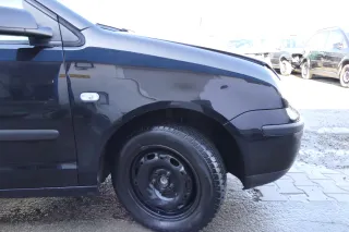 VW Polo 9N Kotflügel vorne rechts schwarz L041 bis ca.Bj.2004 - Bild 1