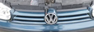 VW Golf 4 Grill Kühlergrill mit VW Zeichen Logo grün LC6X - Bild 2