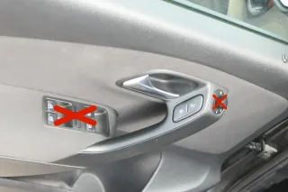 VW Polo 6R 1x Türverkleidung Verkleidung Tür 4/5-Türer vorne links schwarz Abdec - Bild 2