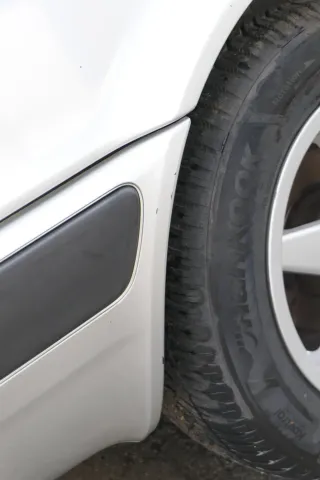 Audi 80 8C Limousine Stoßstange hinten Spoiler grau LY7T Heckstoßstange - Bild 7