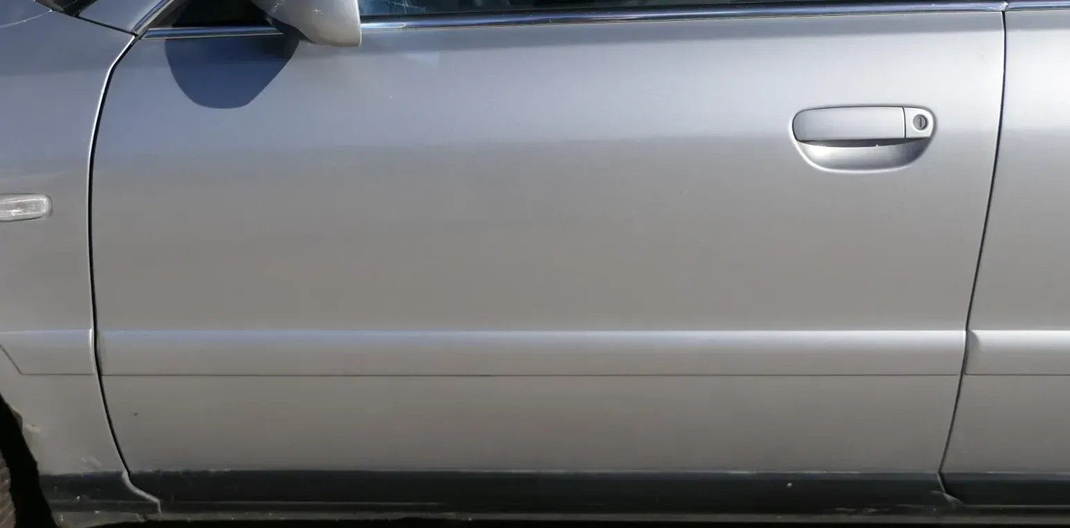 Audi A4 B5 Tür nur Türblatt vorne links Fahrertür silber LY7W - Facelift - Bild 1