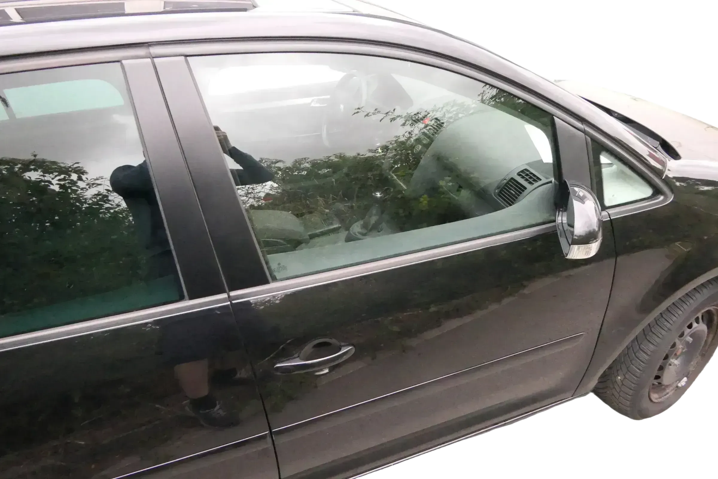 VW Touran 1T 1T3 Tür vorne rechts Beifahrertür schwarz LC9Z - ohne Anbauteile - Bild 1