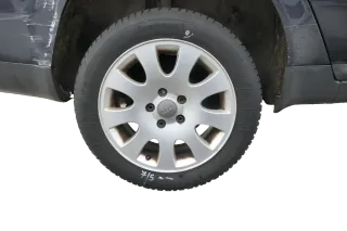 Audi A4 8E A6 4B Alufelgen 205/55 R16 91H Winterreifen Reifen 3-7mm 4B0601025K - Bild 1