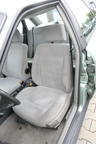 Audi 80 Sitz Fahrersitz vorne links +rechts Beifahrersitz - Bild 3