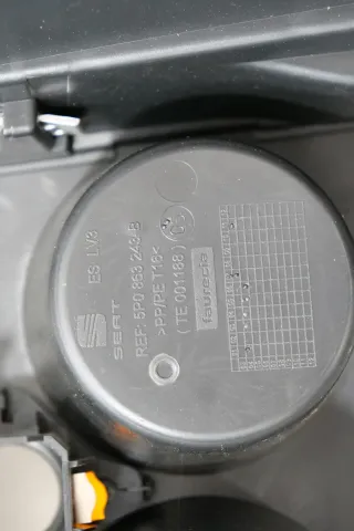 Altea 5P Mitteltunnel Mittelkonsole Verkleidung um Handbremse Armlehne - Bild 8