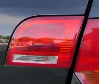 Audi A3 8P Rücklicht Rückleuchte 8P4945094B innen rechts 4/5-Türer Sportback - Bild 1