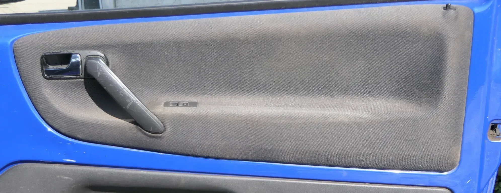 1x VW Lupo Arosa Türverkleidung Verkleidung Tür vorne rechts oben off-black schw - Bild 1