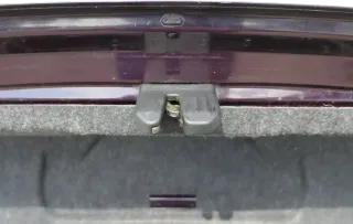 Audi A4 Heckschloß Schloß Heckklappe 8D5827505 Klappenschloß Kofferraumschloß - Bild 3