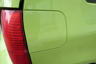 VW Lupo Seat Arosa Tankdeckel Deckel Tank Tankverschluß grün LR6A - Bild 1