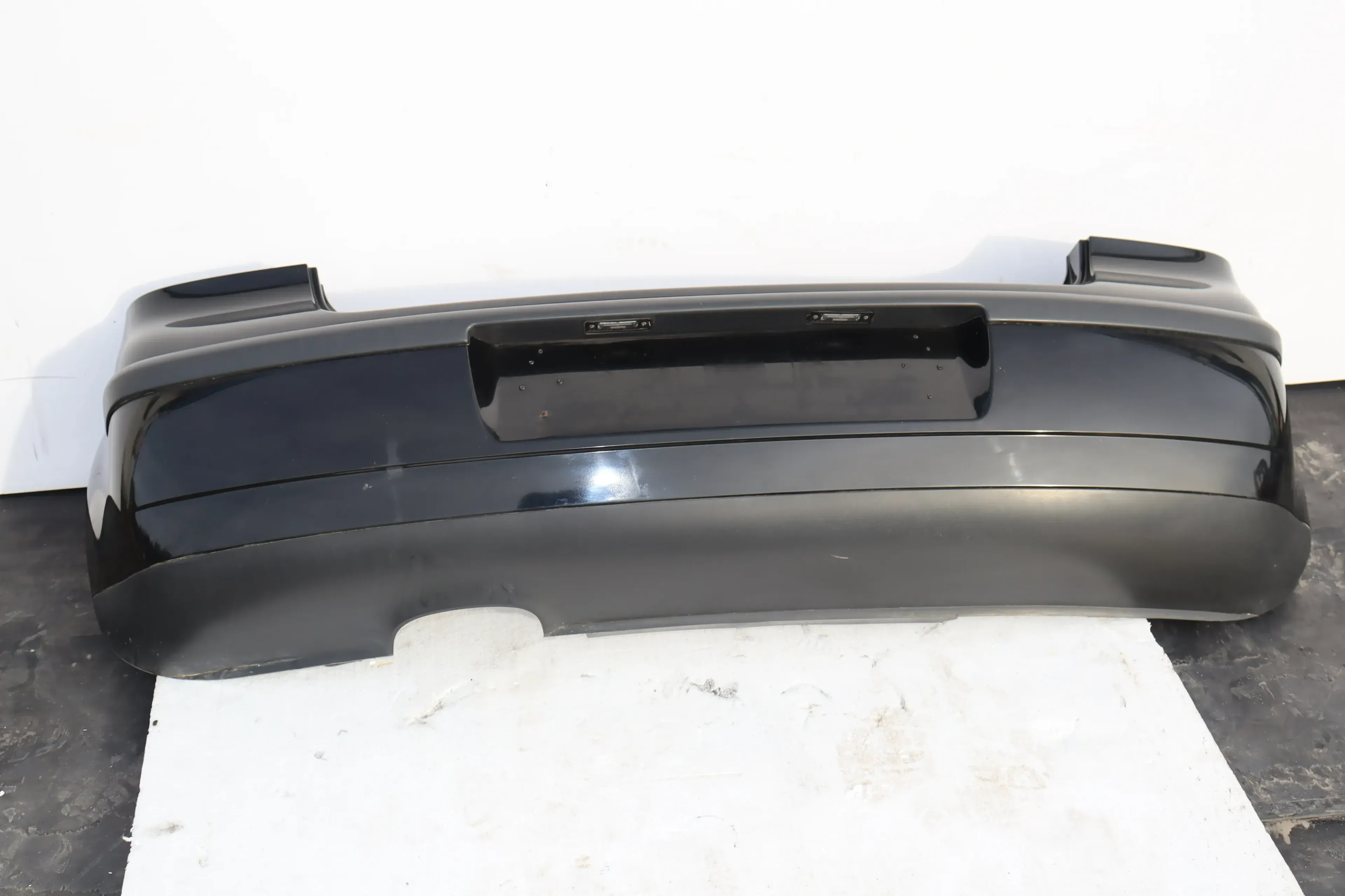 VW Polo 9N 9N3  Limousine Stoßstange hinten Heckstoßstange Stoßfänger schwarz - Bild 1