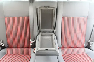 VW Polo 9N 9N3 Sitz Rückbank Sitzfläche Sitze 3 Punkt Gurt hinten rot Kopfstütze - Bild 6