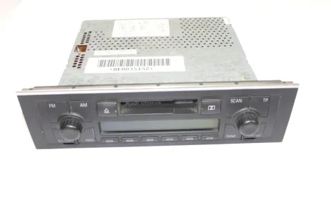 Audi A4 8E Radio Audi Kasette Original chorus inkl. Code 8E0035152 8E0 035 152 L