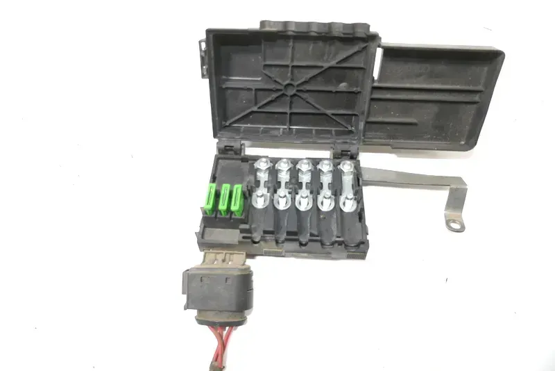 VW Bora Golf 4 Sicherungskasten Sicherungsdose Abdeckung Batterie 5-Fach Deckel - Bild 1