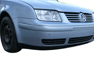 VW Bora Stoßstange vorne Frontstoßstange Stoßfänger vorn blau LB5S - Bild 4
