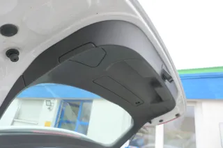 Audi A1 8X Abdeckung Verkleidung Kofferraum hinten unten Heckklappe Deckel - Bild 1
