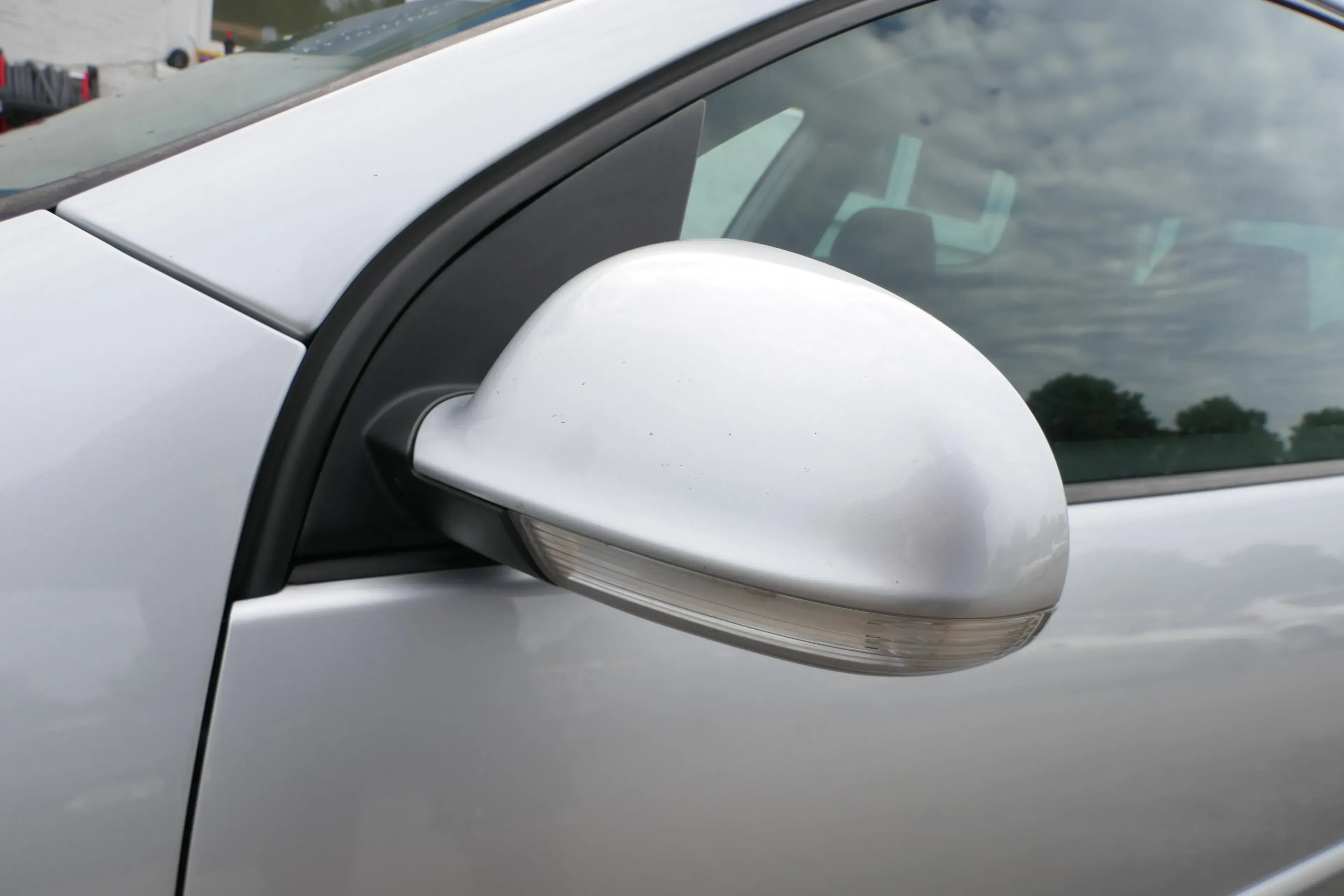 Golf 5 1K elektrischer Spiegel Außenspiegel links mit Blinker silber LA7W Glas - Bild 1