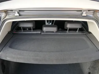 VW Golf 5 + 6 Limousine Hutablage Abdeckung Kofferraum Abdeckung hinten mit Netz - Bild 1