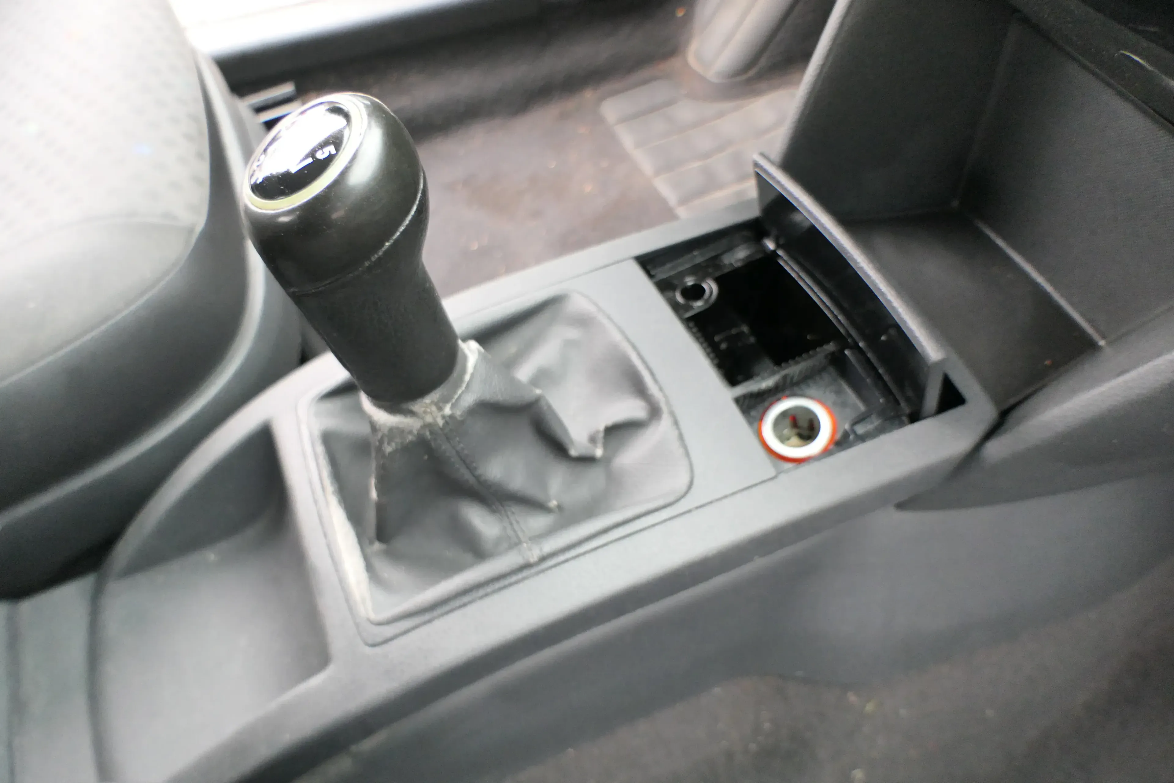 VW Polo 9N 9N3 Schaltknauf Schaltsack Schaltung Schaltknüppel 6Q1711113F QFJ - Bild 1