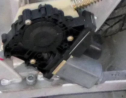 Audi TT 8N Roadster ektrischer Fensterheber Motor 8N7959802D rechts Motor Sch - Bild 1
