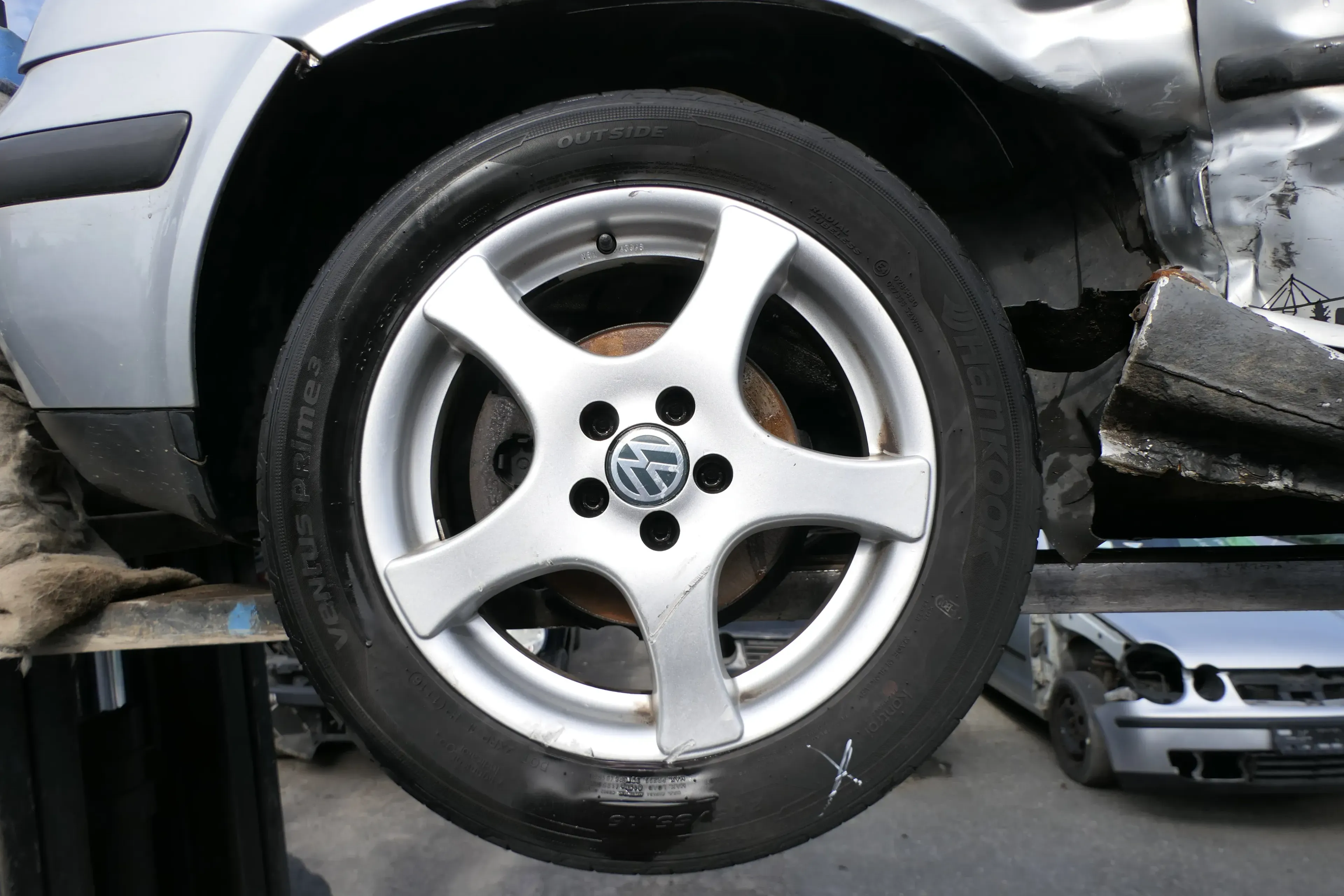 1x Felge Alufelge Golf 4 VW Polo 9N 9N3 6,5j x16 H2 ET42 - KBA 43946  BBS  X - Bild 1